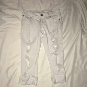 White Capri pants